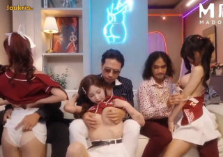 MGL-0012 tận hưởng tình dục cùng 3 bé mới lớn vú bự